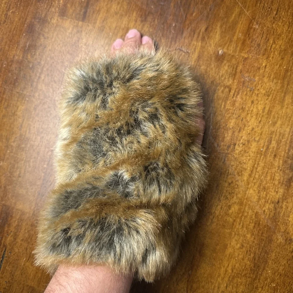 WinterScarf Faux Fur Muff Hand Warmer Brown‎ Black Single Replacement